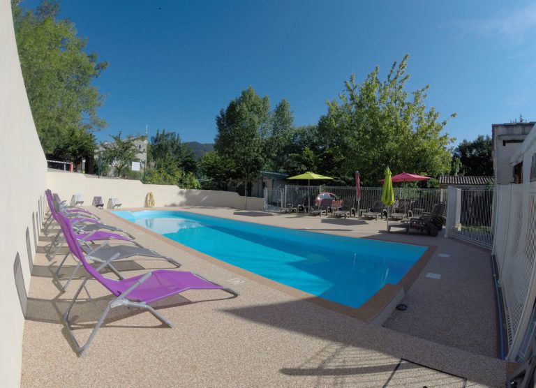 Camping Des Sources Herault zwembad 2 768x556