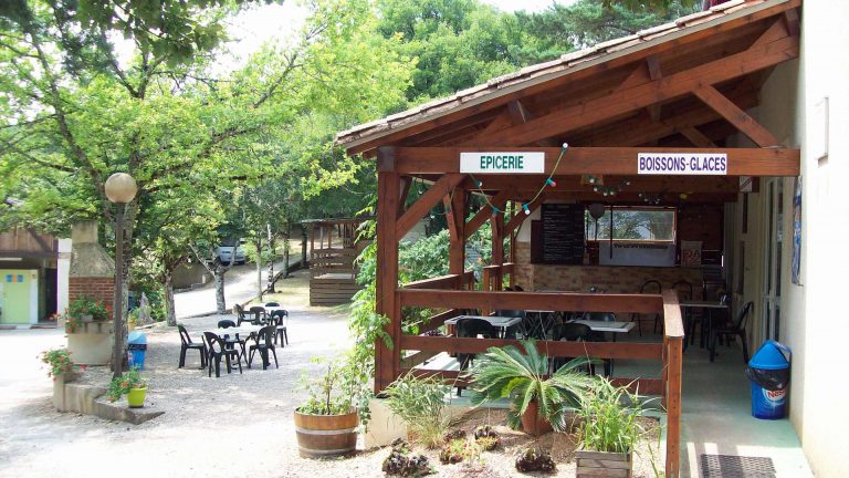 Camping La Garrigue terras 768x432