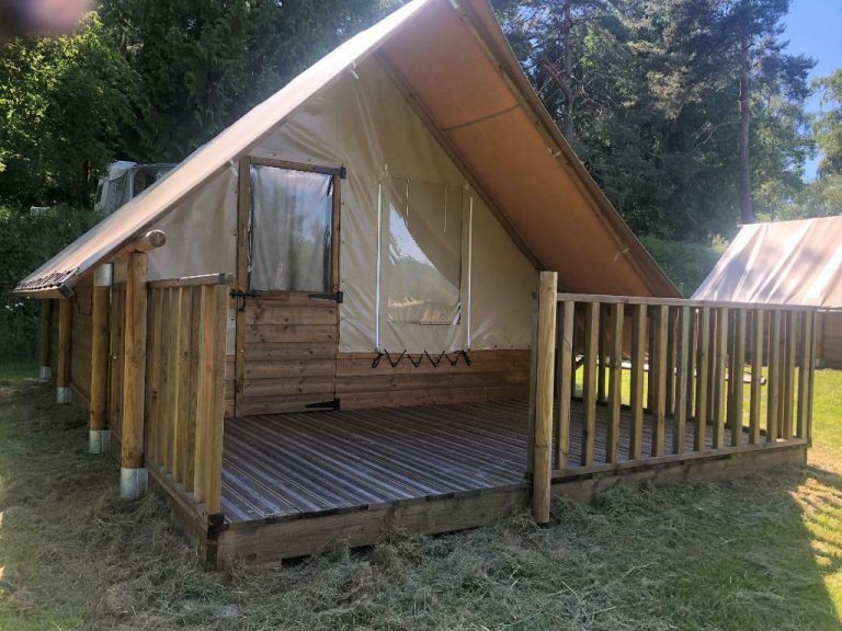 Camping Les Chelles safaritent huren 768x576
