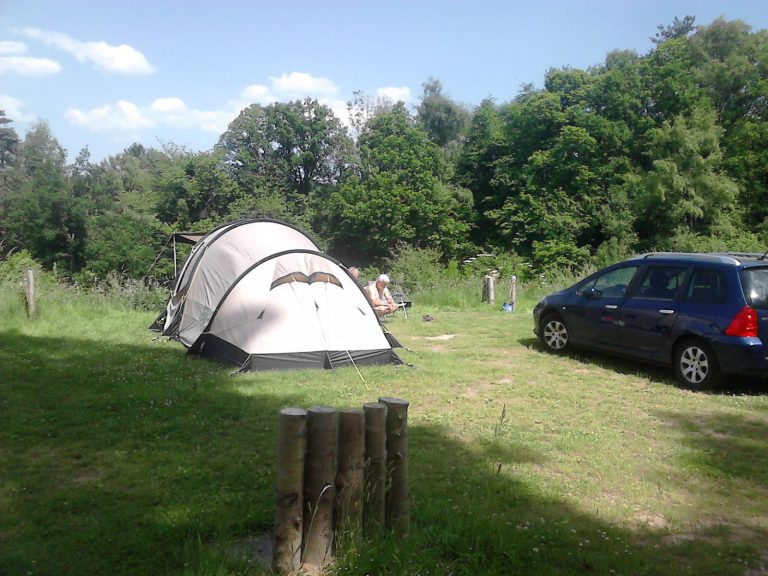 Camping Les Chelles staanplaats 768x576