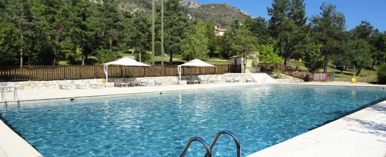 Naturistencamping Le Haut Chandelalar 768x312