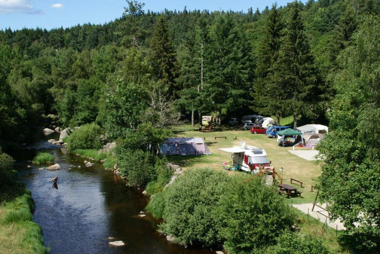 Camping Du Pont De Braye ligging 768x514