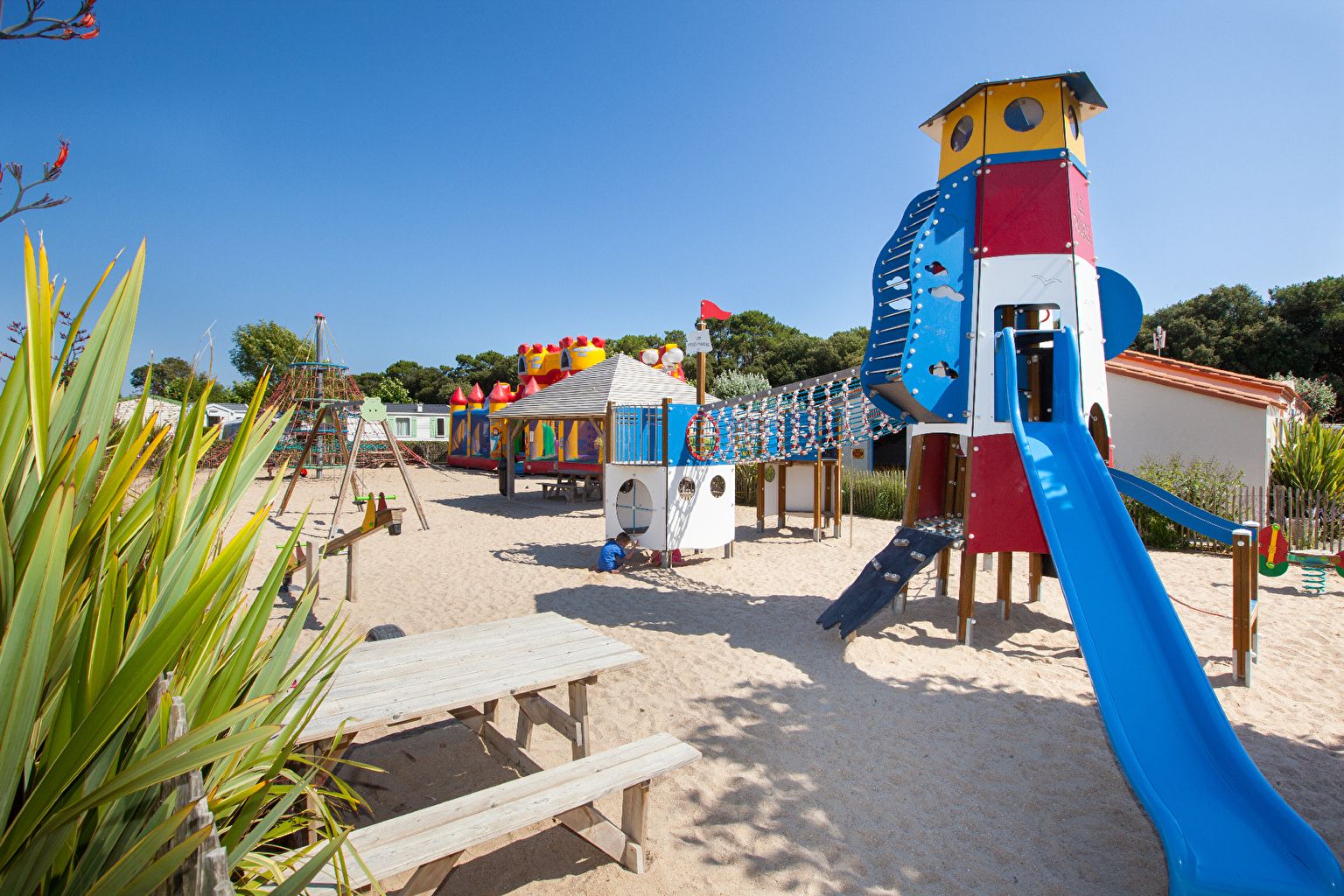 Camping Le Littoral in Talmont-Saint-Hilaire, Pays de la Loire, Frankreich - Photo 3
