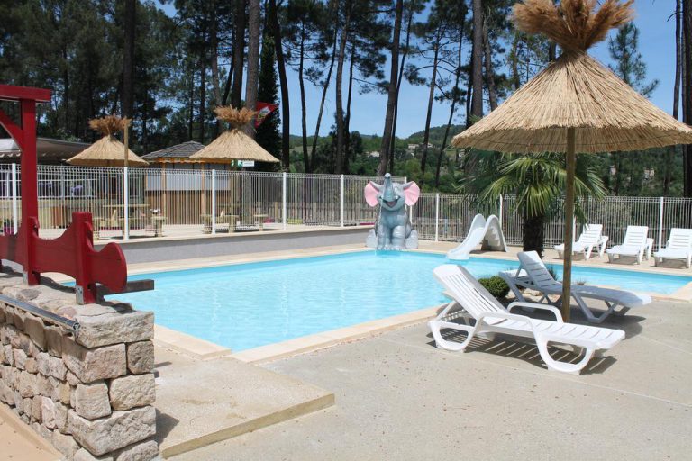 Camping Bois Simonet Ardeche kinderbad 768x512