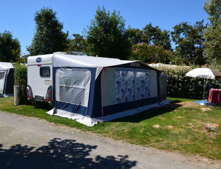 Camping Les Logeries Vendee staanplaatsen 768x589
