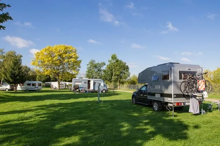 Camping Du Pont de Bourgogne 768x512