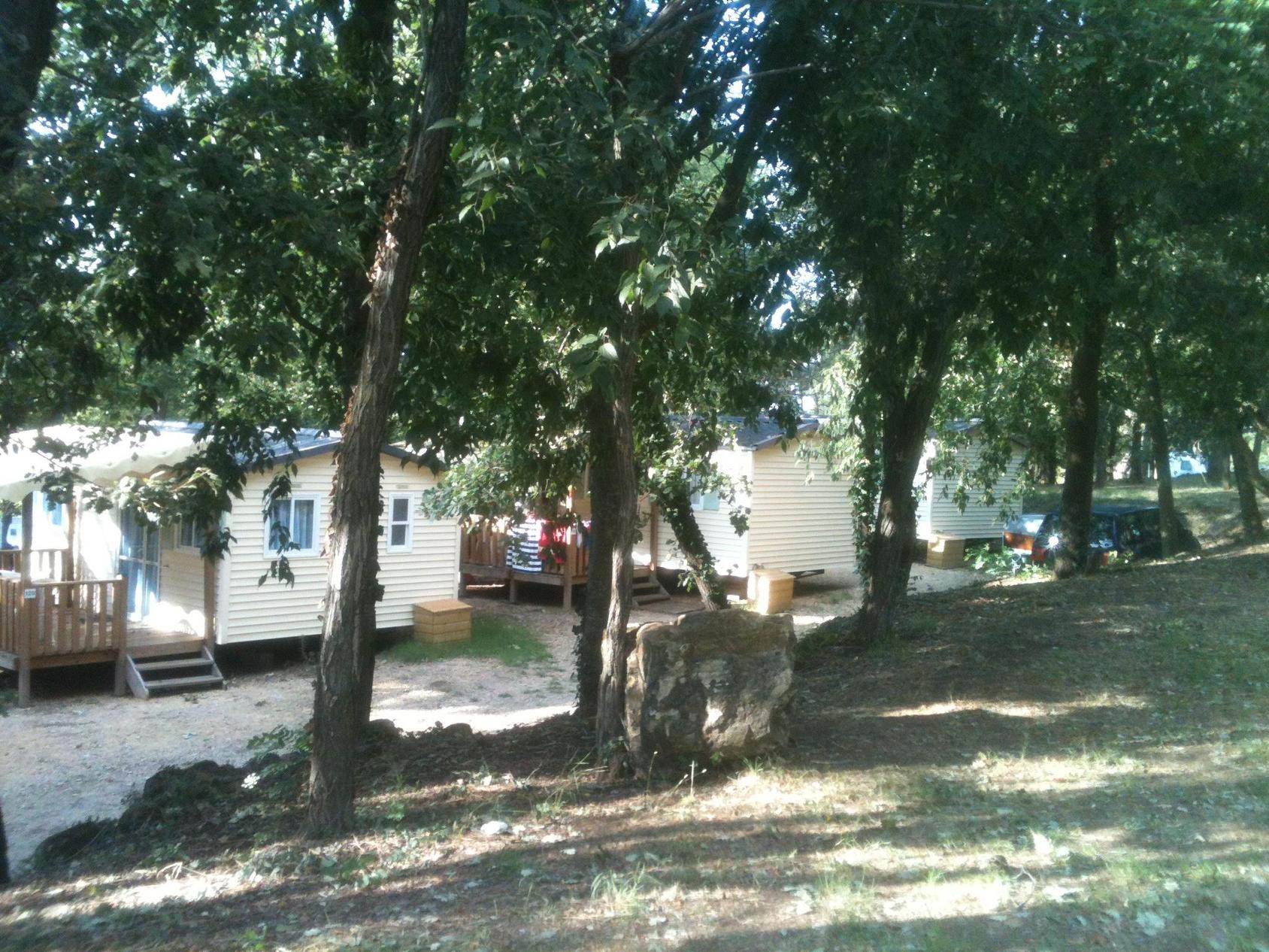 Campingplatz la Pinéde en Provence in Mondragon photo 3